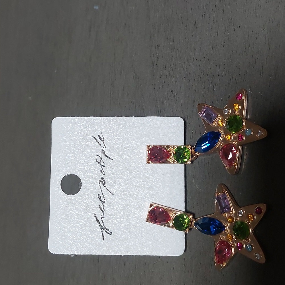 Free People NANCYANN Earrings. Gold NWT - Picture 2 of 3